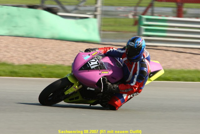 Sachsenring 08-2007 (R1 mit neuem Outfit)